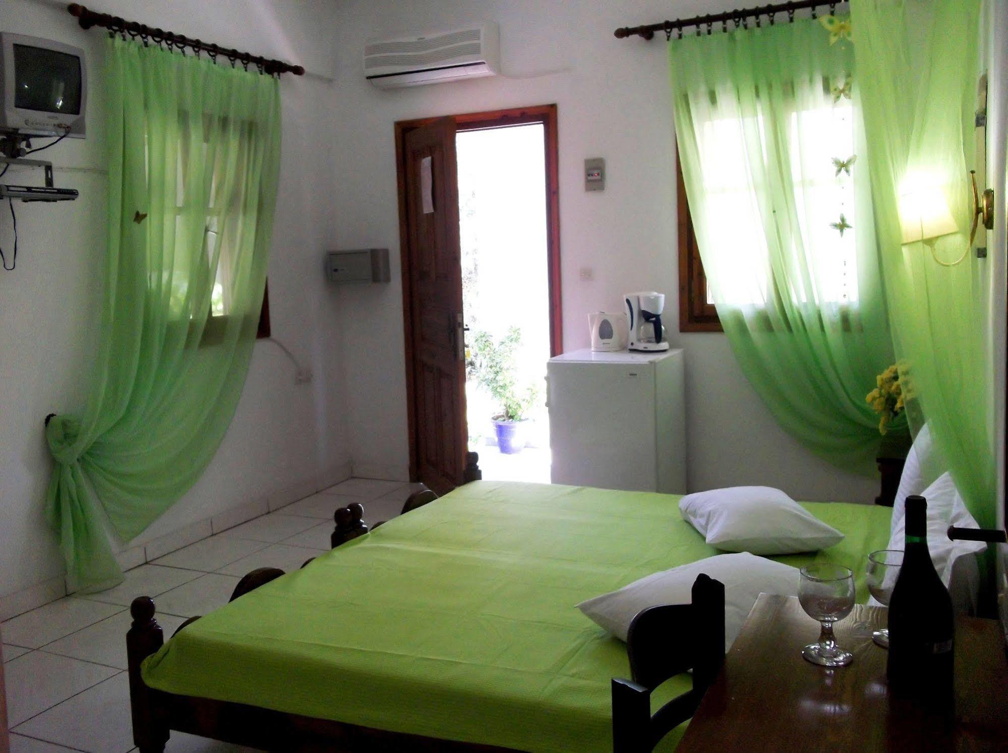 Artemis Bungalows Στάφυλος Εξωτερικό φωτογραφία